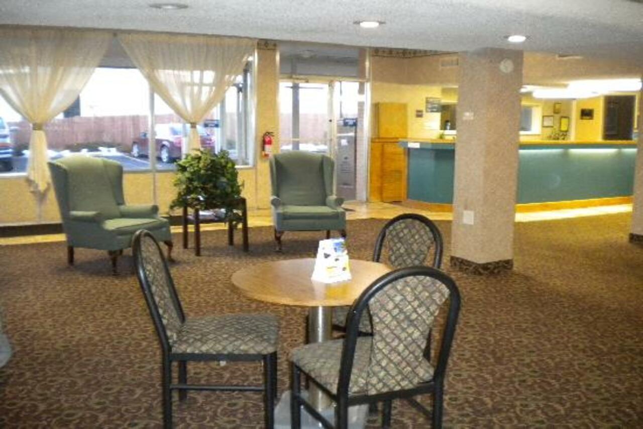 Comfort Suites Cheyenne Bagian luar foto