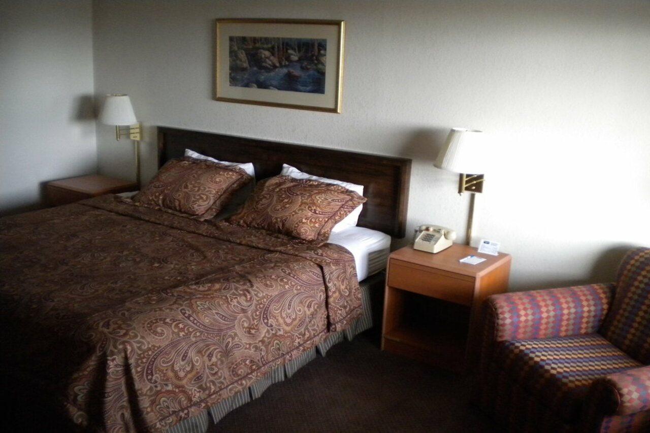 Comfort Suites Cheyenne Bagian luar foto
