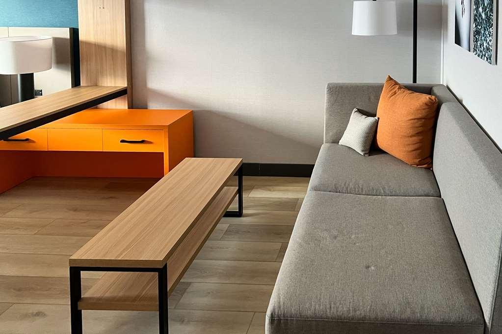 Comfort Suites Cheyenne Ruang foto