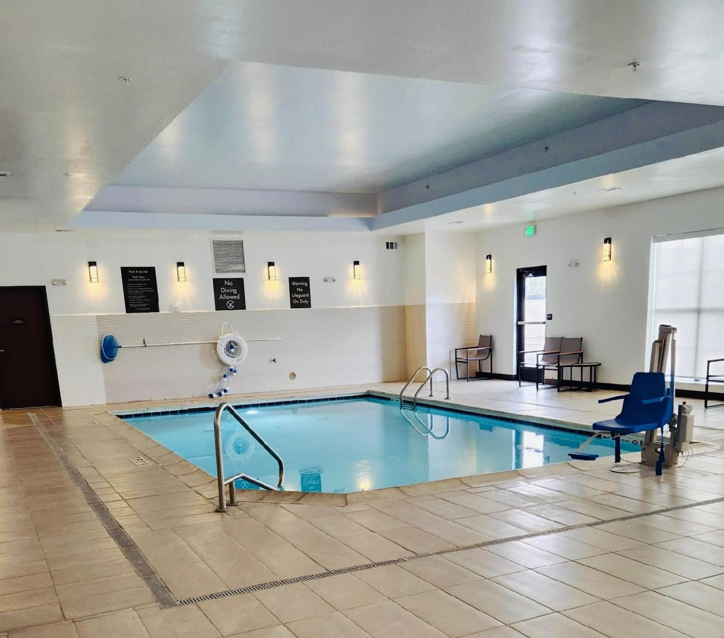 Comfort Suites Cheyenne Bagian luar foto
