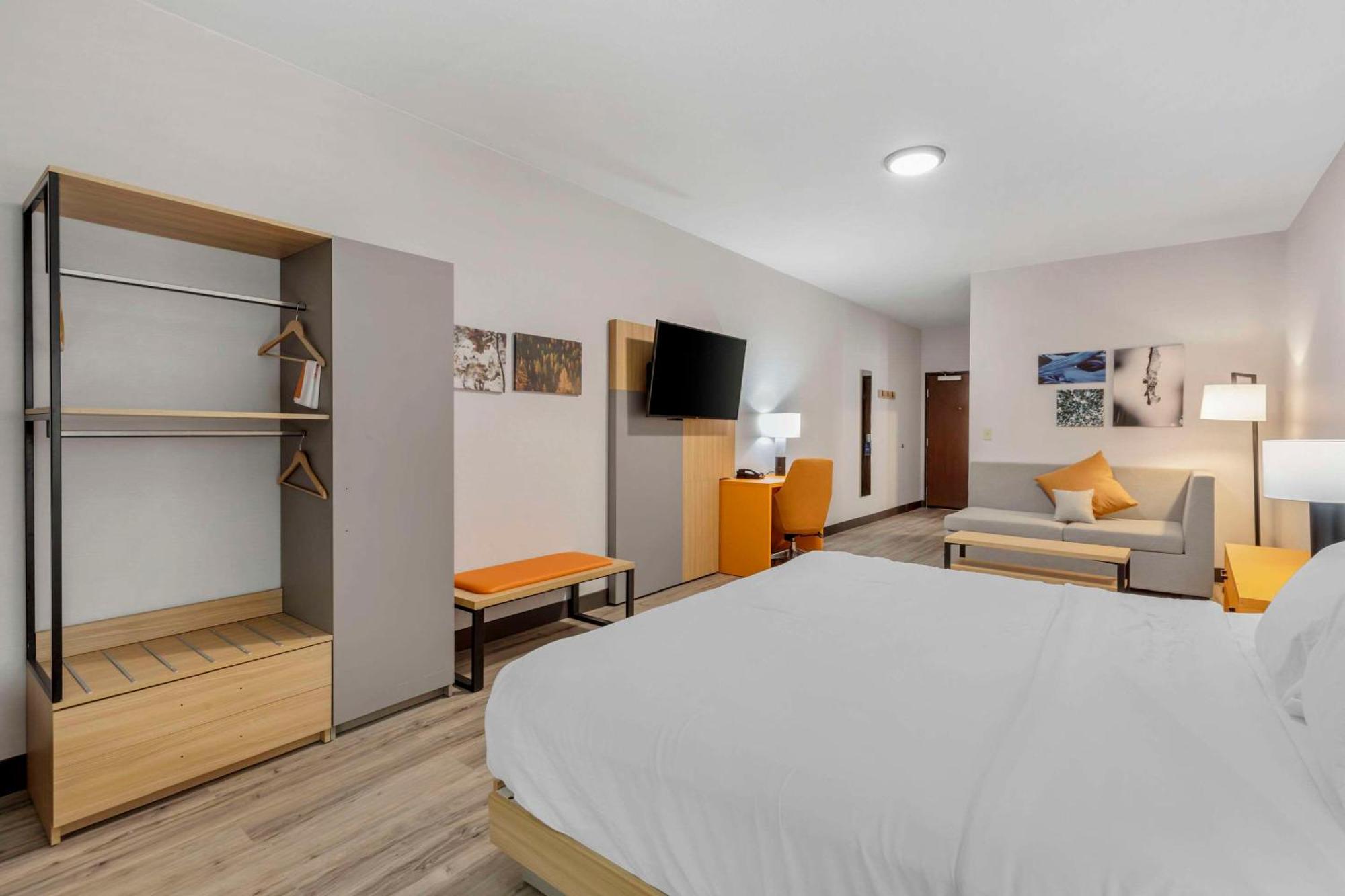 Comfort Suites Cheyenne Bagian luar foto